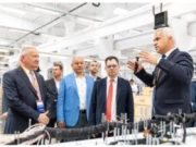 Leoni declanșează concedieri în România din cauza prăbușirii pieței mașinilor electrice