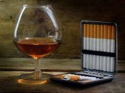 Tutun și alcool doar cu act de identitate: noua lege promulgată