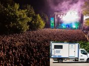 Școala de Vară la festivaluri pentru tinerii „un pic jenați”: medicii de la MedLife predau la Electric Castle și Summer Well