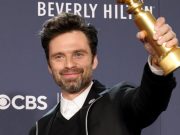 Sebastian Stan dedică Globul de Aur mamei sale: “A plecat din România pentru o viață mai bună și mi-a oferit totul”