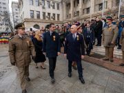 Revolta cetățenilor: „Ne-am săturat de 35 de ani de minciuni!” – Politicienii, huiduiți la evenimentele publice