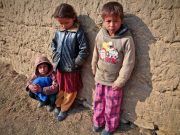 Alertă!!! O treime din români, la un pas de sărăcie! Banca Mondială dă vina pe guvernare