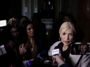Laura Vicol, la nici 24 de ore de arest, transportată direct la spital! Probleme de sănătate sau strategie?
