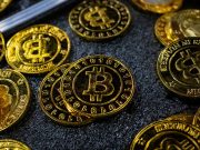 Trump creează o rezervă strategică de bitcoin: Impact financiar și reacții pe piață