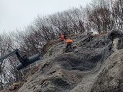 Sisteme de protecție împotriva căderilor de pietre vor fi instalate pe DN 15, pe Valea Mureșului Superior