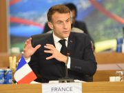 Macron: „Rusia trebuie oprită dacă refuză în continuare pacea”