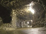 România reintră în jocul global al resurselor: va deschide cea mai mare mină de grafit din Europa și țintește producția de grafen