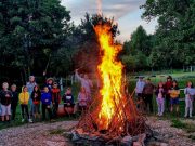 De ce ar trebui copilul tău să meargă într-o tabără? 8 beneficii esențiale