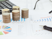 Cursul valutar și indicele ROBOR pun presiune pe românii cu credite și pe viitorii cumpărători de locuințe