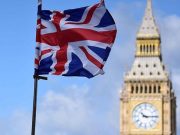 Regatul Unit impune limite stricte vizelor pentru locurile de muncă sub nivel universitar