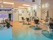 Înfrumusețare înainte de toate: saloanele cresc spectaculos, în timp ce turismul se prăbușește în austeritate