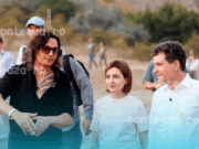 Nicușor Dan își petrece mandatul „în vacanță”