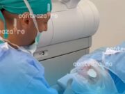 Moment emoționant în clinicile Dr. Holhoș: o operație SMILE Pro reușită chiar pentru cel mai bun prieten (VIDEO)